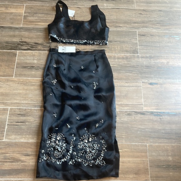 ZARA JEWEL TRIM TOP  AND SKIRT LIMITED EDITION SIZE SMALL - Picture 3 of 15